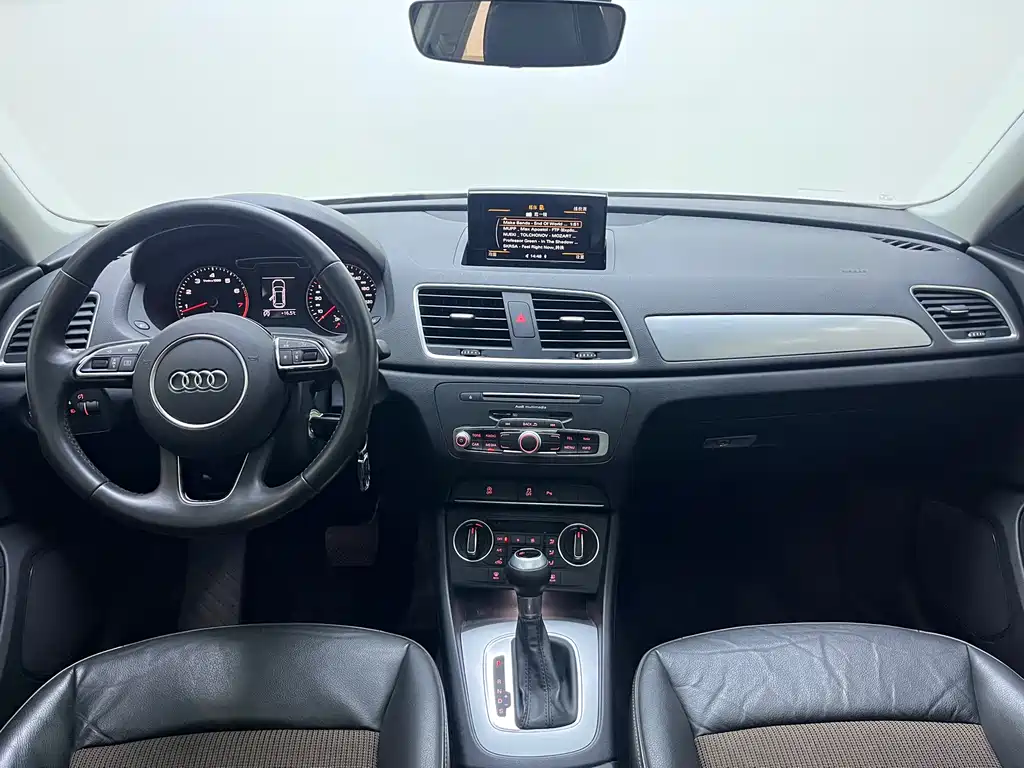 Audi Q3 2019 — фото 6