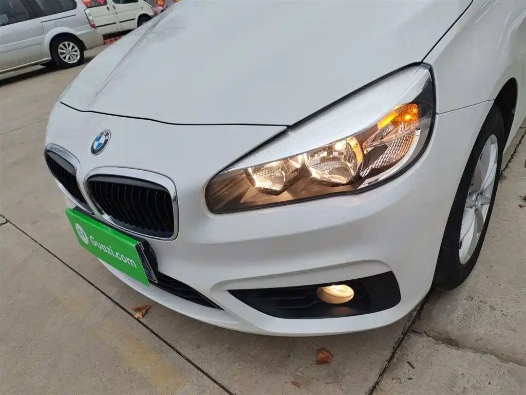 BMW 2 Series Active Tourer 2018 — фото 18