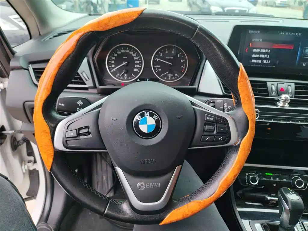 BMW 2 Series Active Tourer 2018 — фото 7