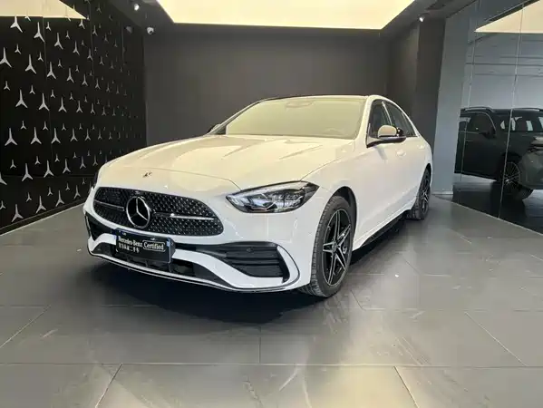 Mercedes-Benz C-Class 2024