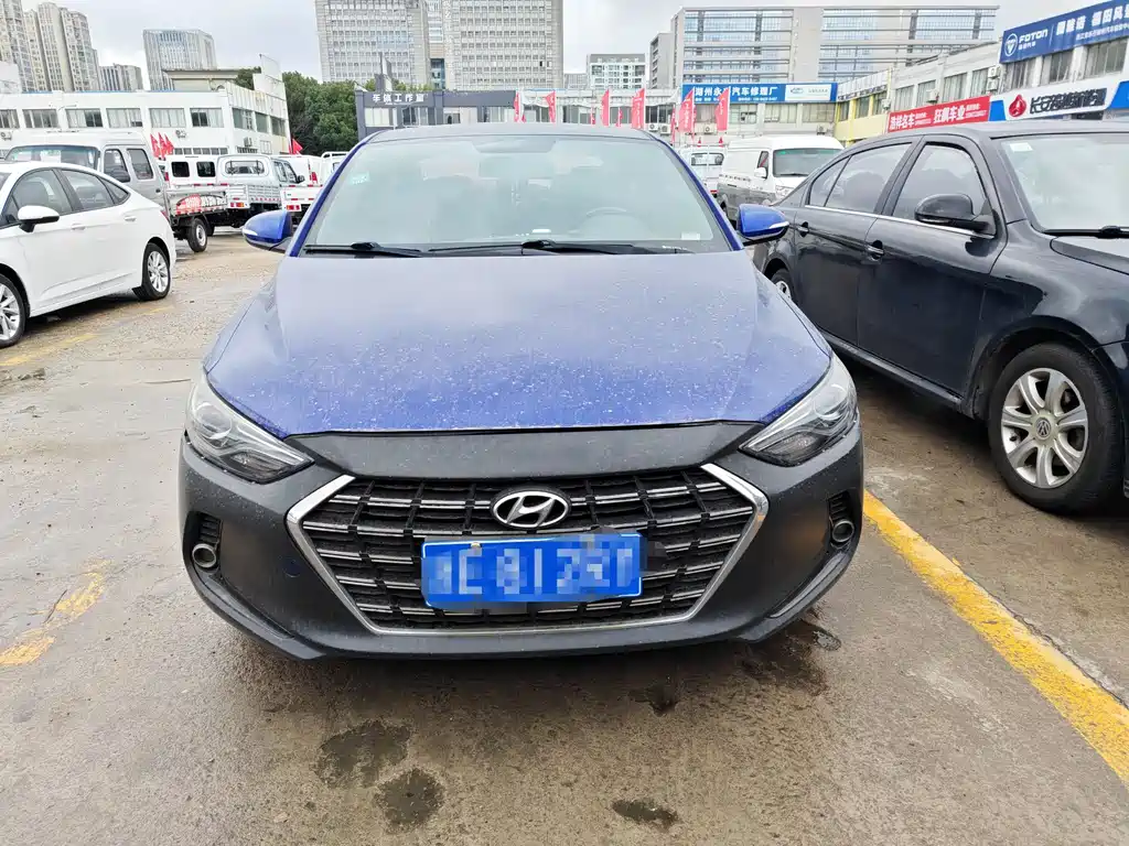 Hyundai Elantra 2019 — фото 2