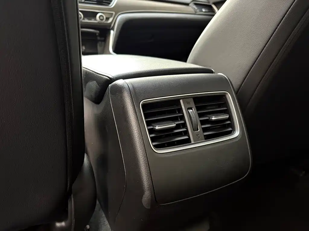 Honda Accord 2020 — фото 13