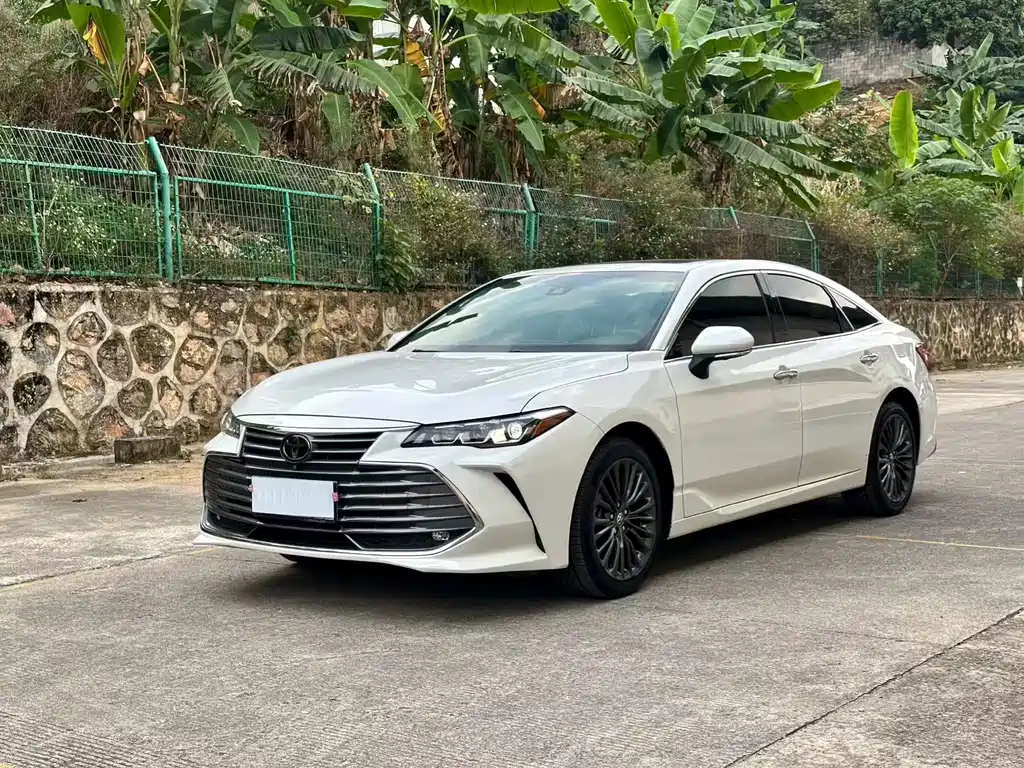 Toyota Avalon 2020 — фото 1