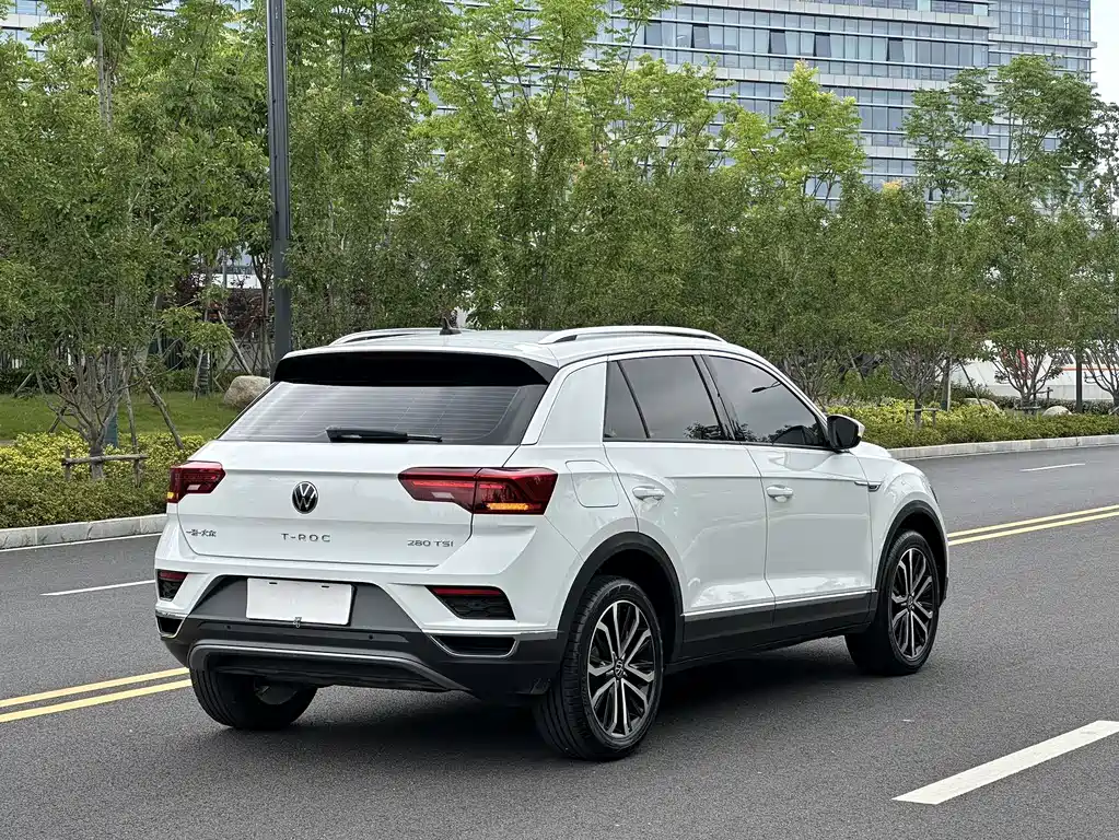 Volkswagen T-Roc 2023 — фото 17