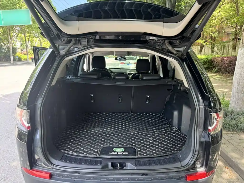 Land Rover Discovery Sport 2019 — фото 10