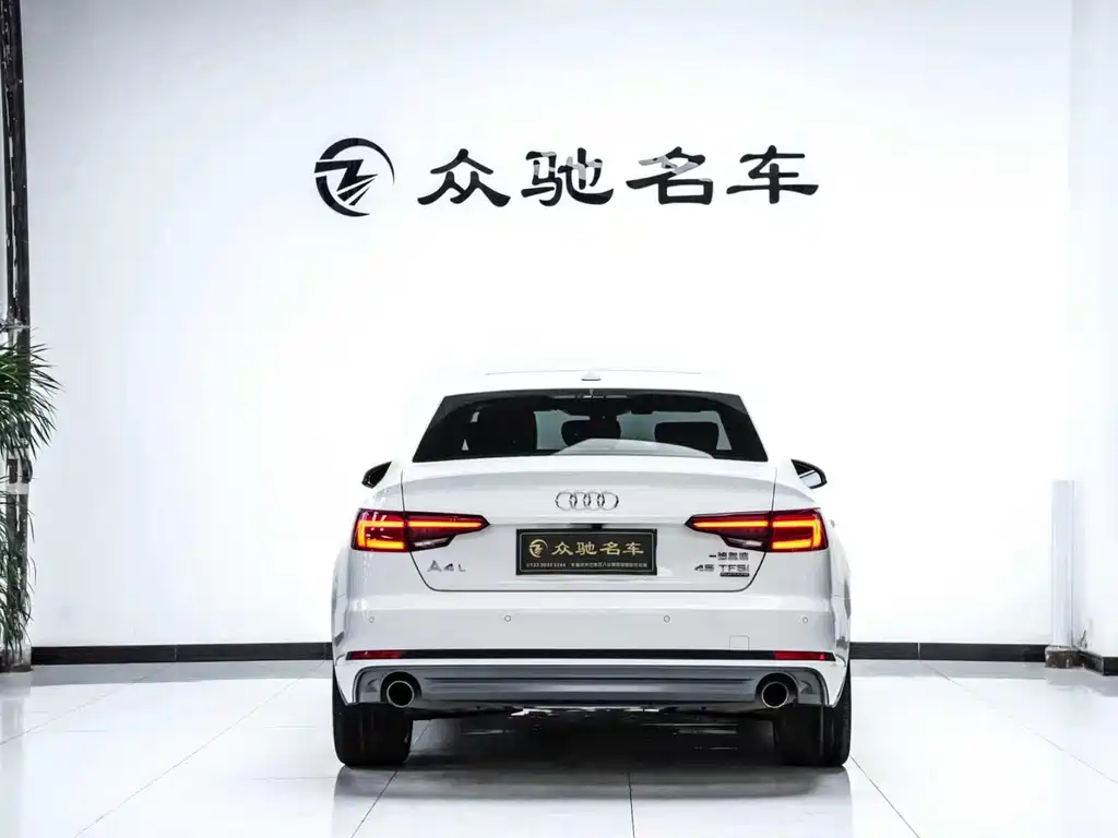 Audi A4L 2018 — фото 11