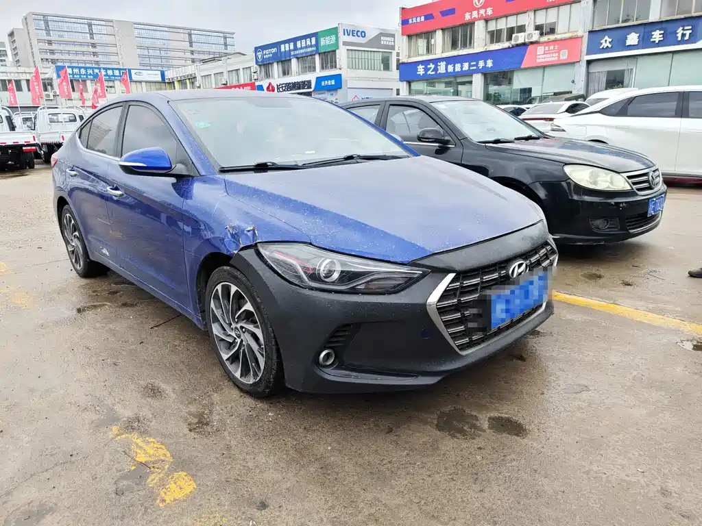 Hyundai Elantra 2019 — фото 3