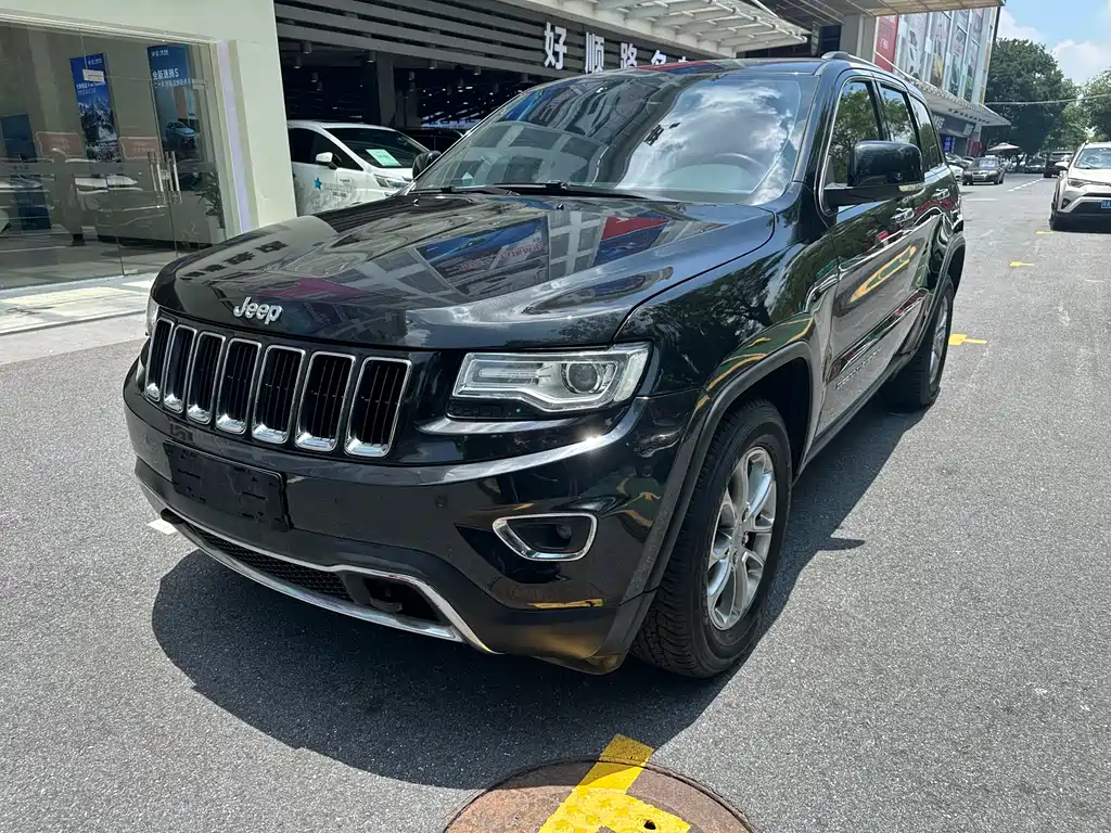 Jeep Grand Cherokee 2015 — фото 1