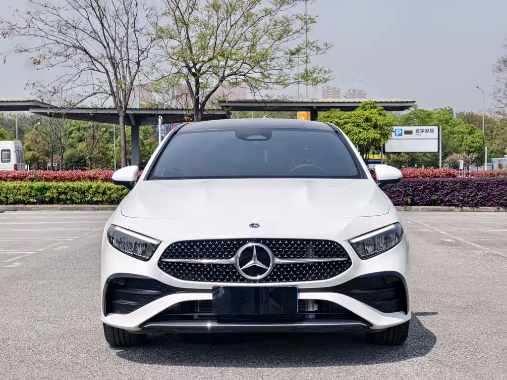 Mercedes-Benz A-Class 2023 — фото 2