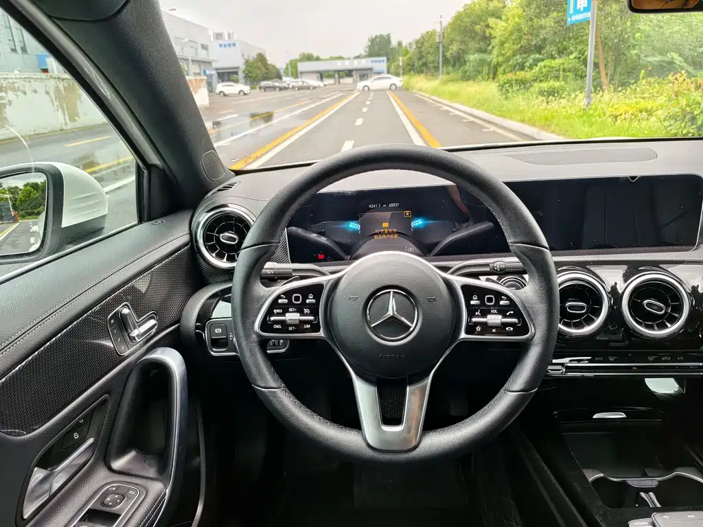 Mercedes-Benz A-Class 2020 — фото 7