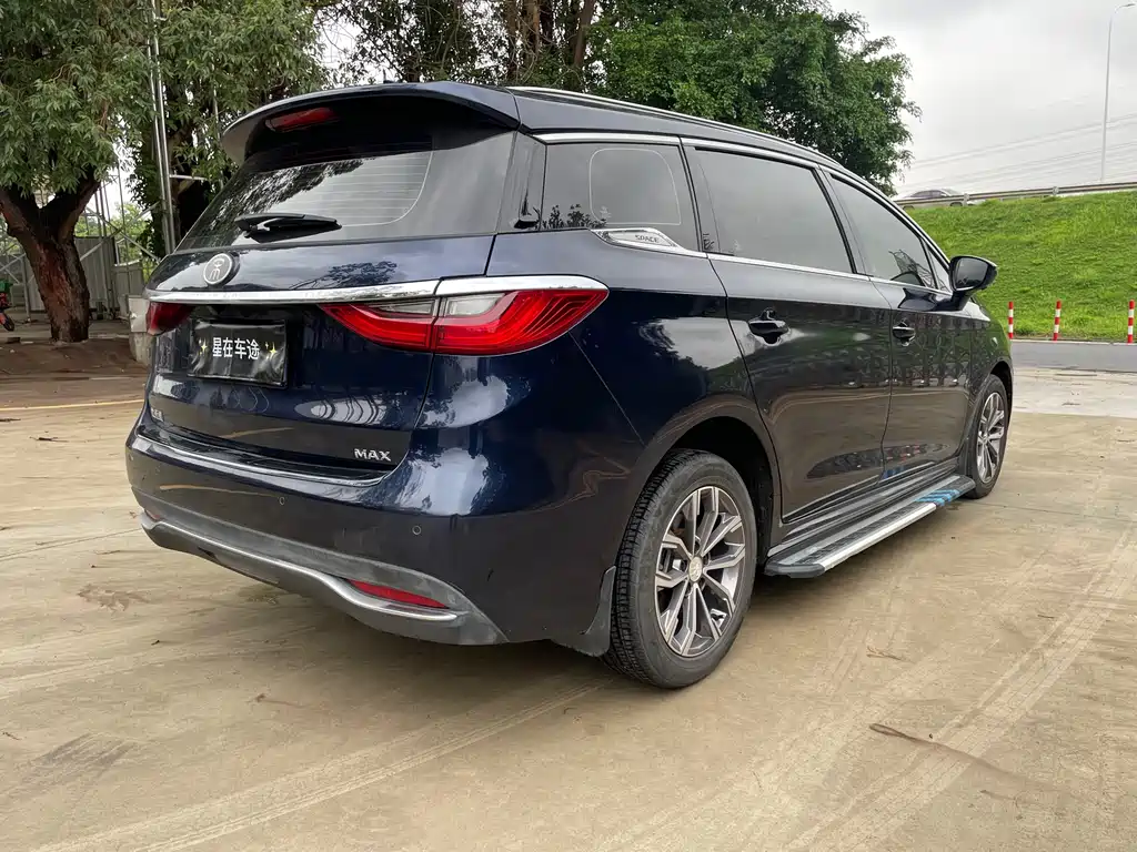 BYD MAX 2019 — фото 15