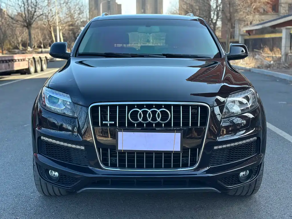 Audi Q7 2013 — фото 1