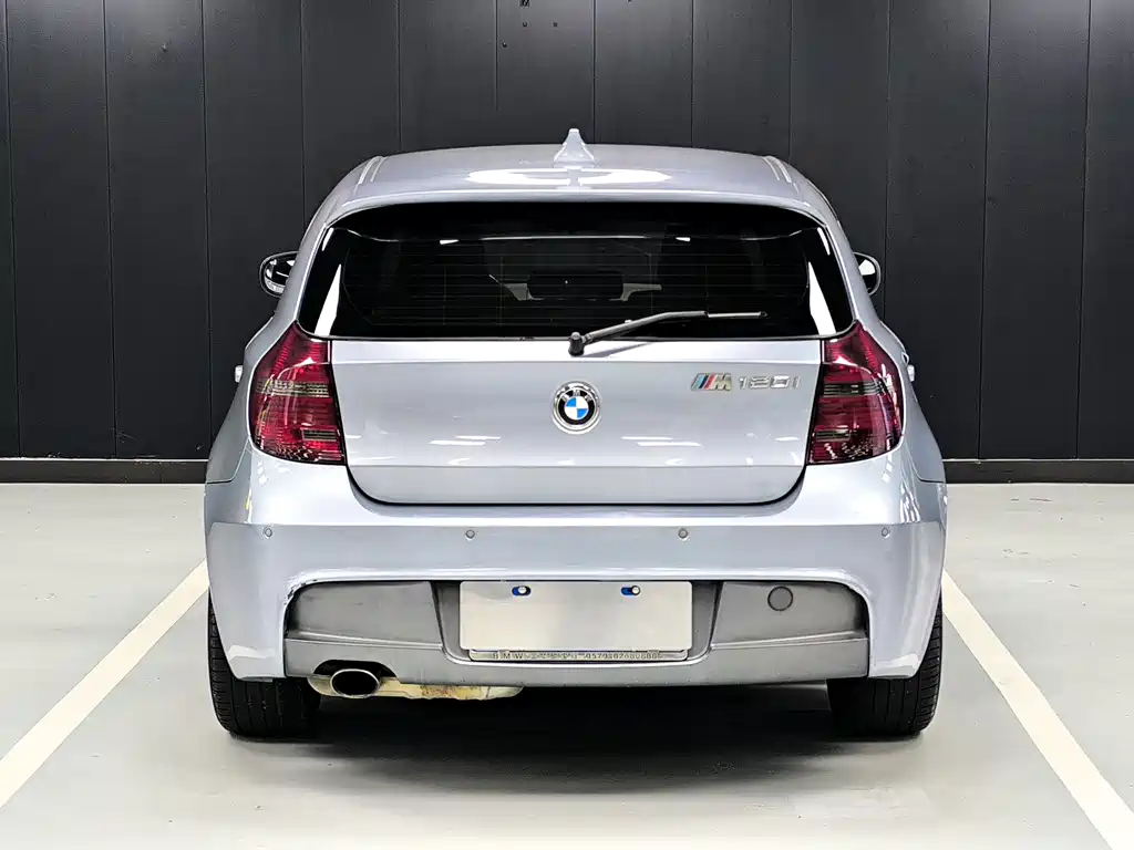 BMW 1 Series 2010 — фото 16