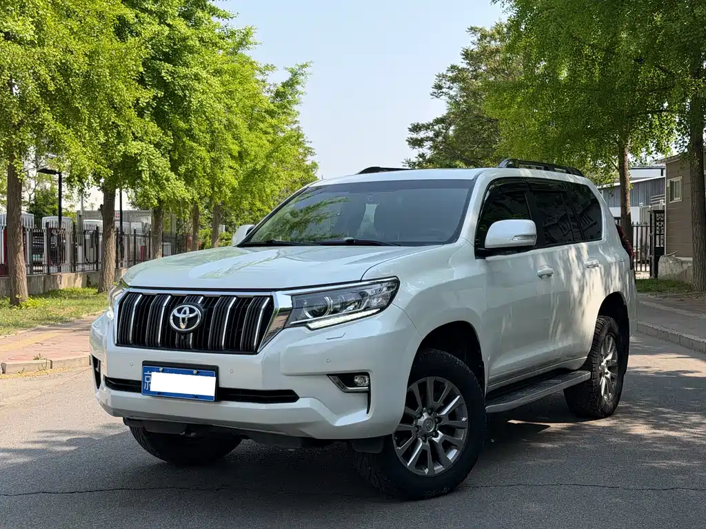 Toyota Prado 2018 — фото 1