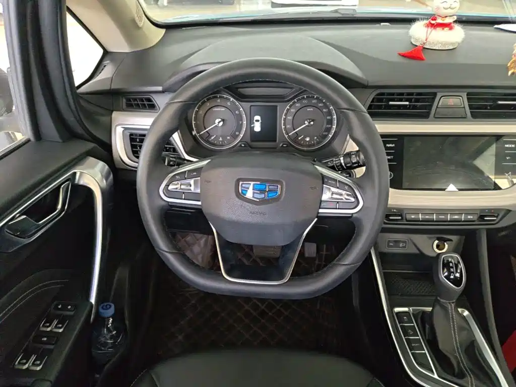 Geely Vision X3 2020 — фото 11
