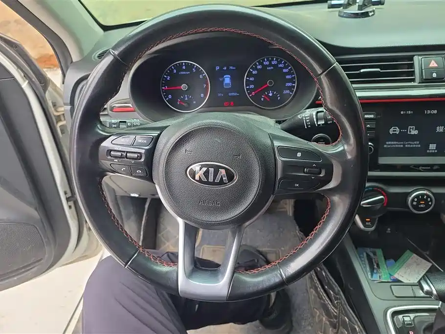 Kia KX Cross 2019 — фото 15
