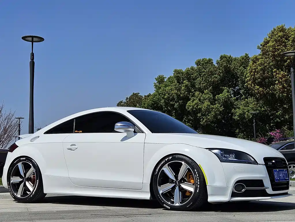 Audi TTS 2013 — фото 3