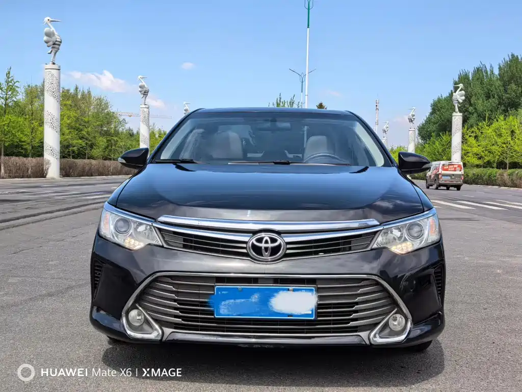 Toyota Camry 2016 — фото 2