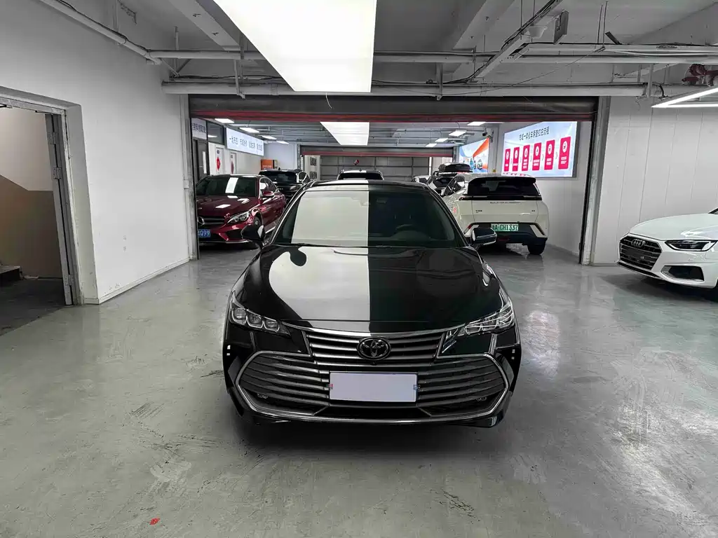 Toyota Avalon 2020 — фото 2