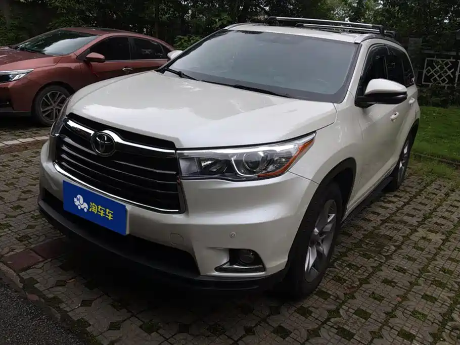Toyota Highlander 2017 — фото 1