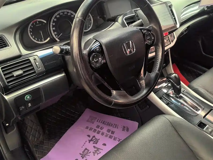 Honda Accord 2017 — фото 13