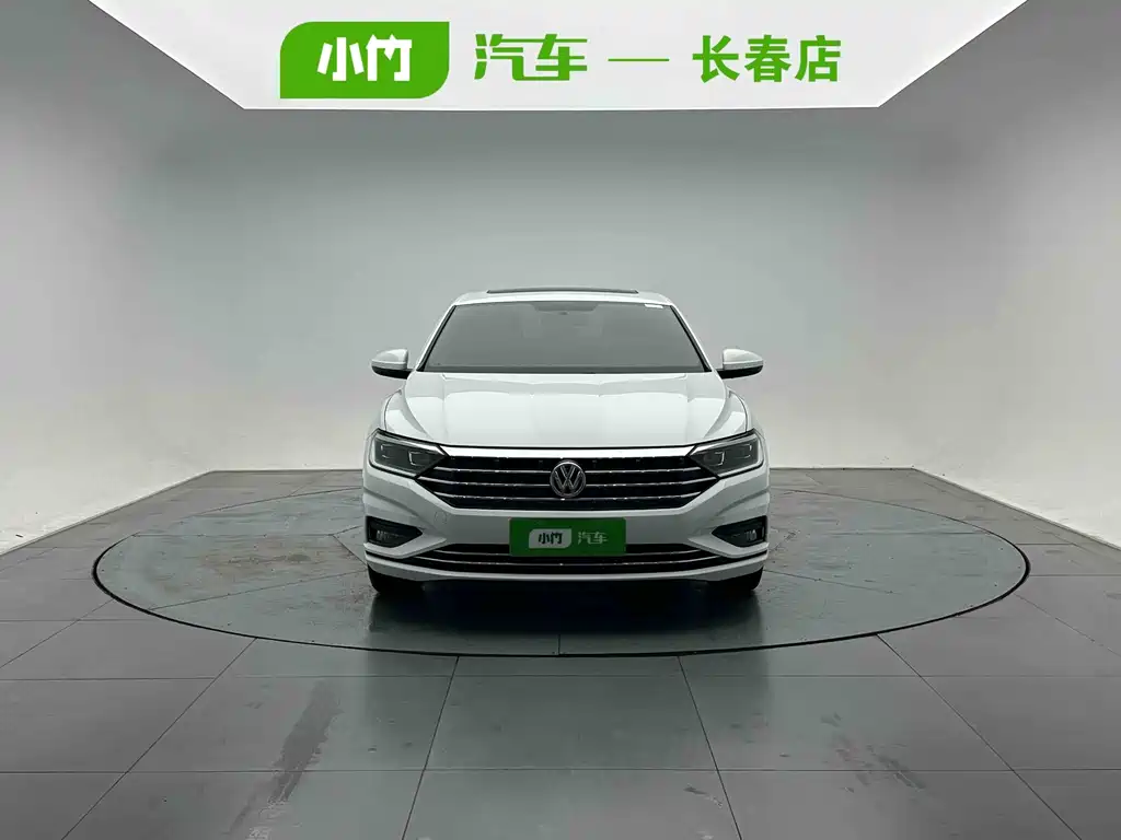 Volkswagen Sagitar 2022