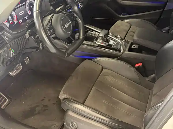 Audi A4L 2023