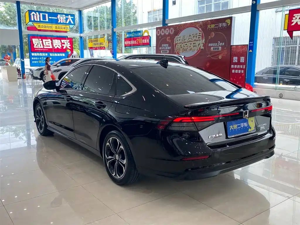 Honda Accord 2024 — фото 11