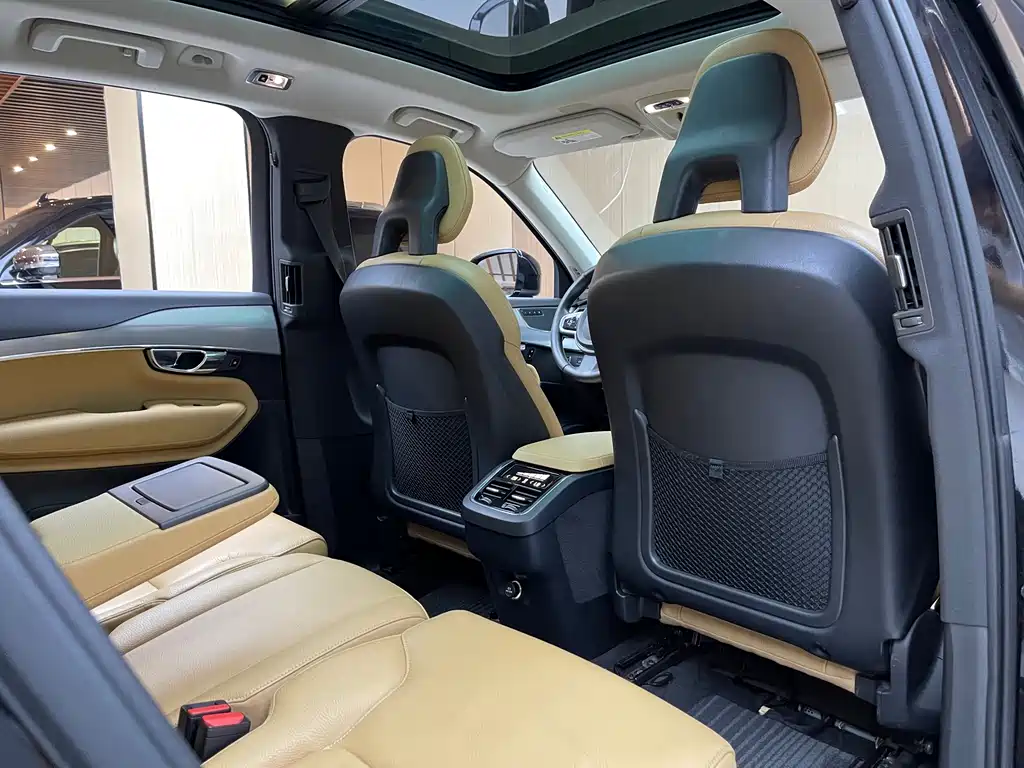 Volvo XC90 2016 — фото 10
