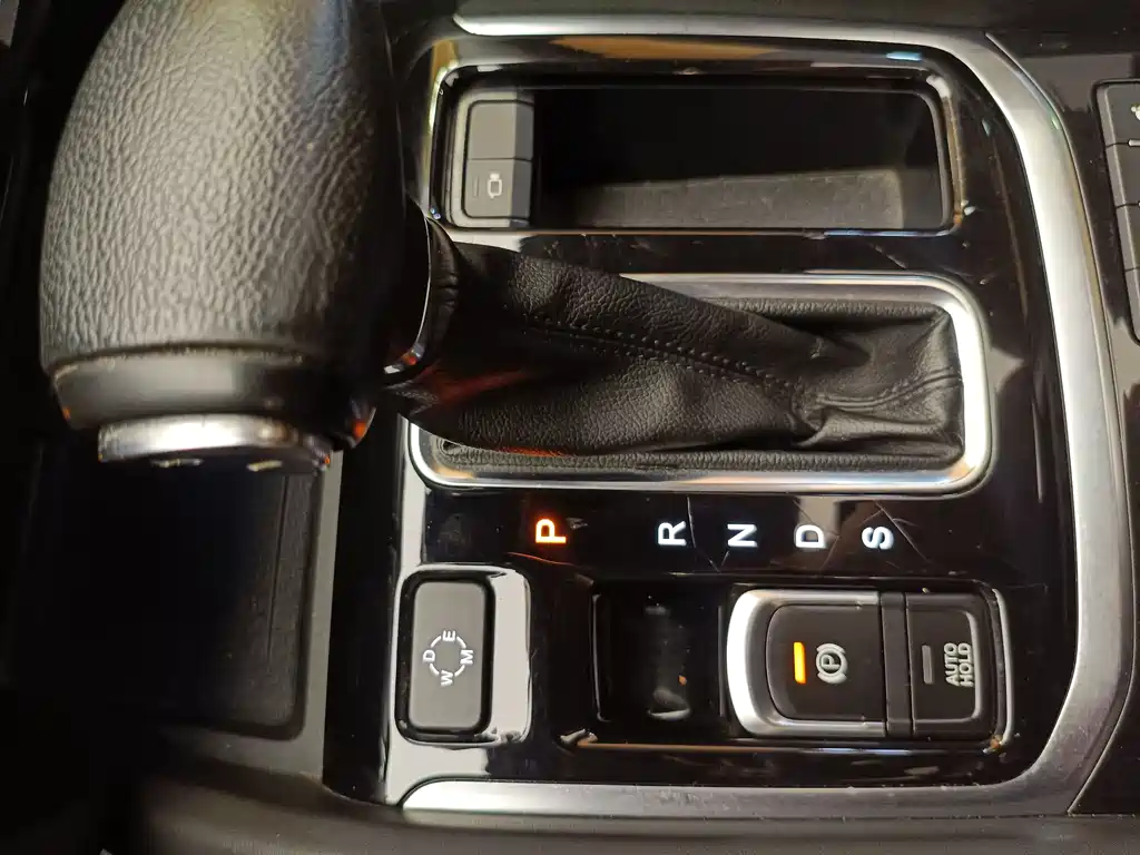 GAC Trumpchi GS8 2017 — фото 16