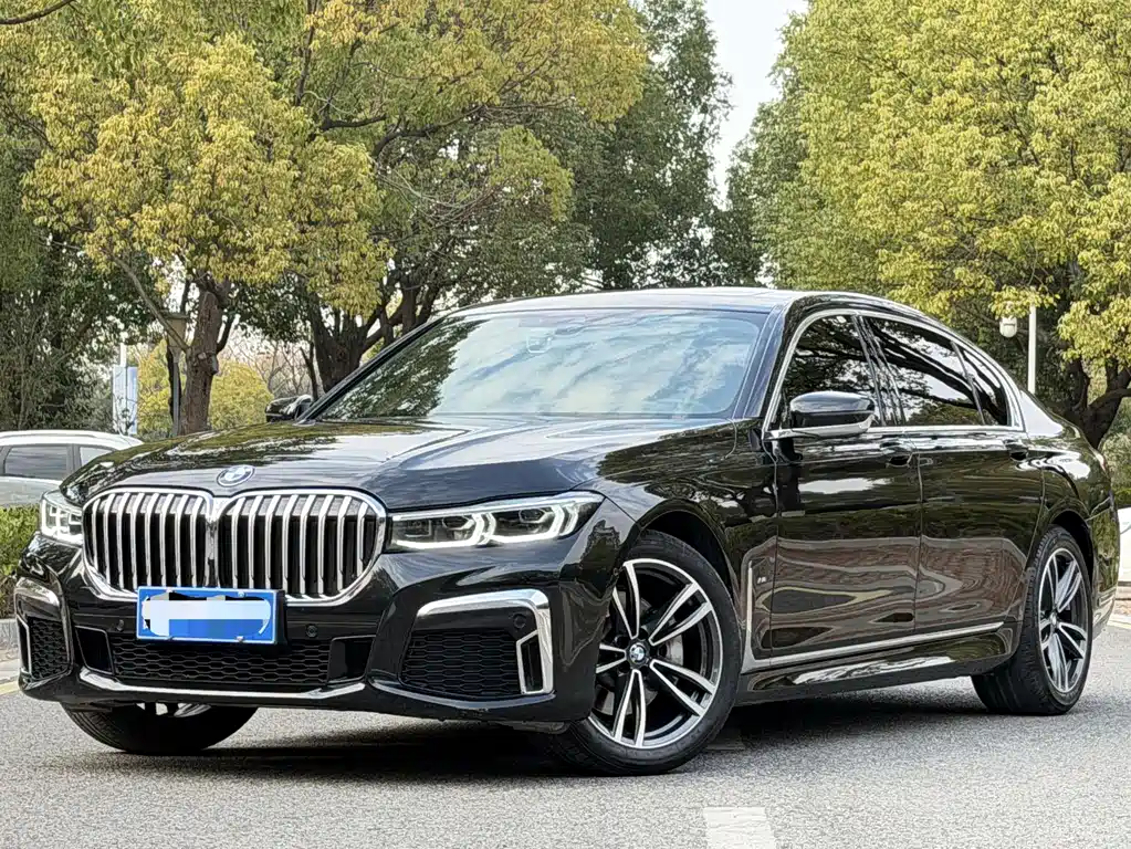 BMW 7 Series 2021 — фото 1