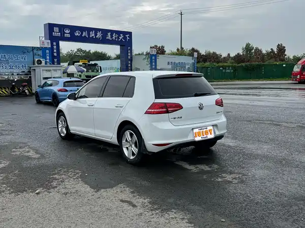 Volkswagen Golf 2014