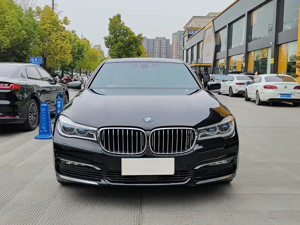 BMW 7 Series 2016 — фото 2