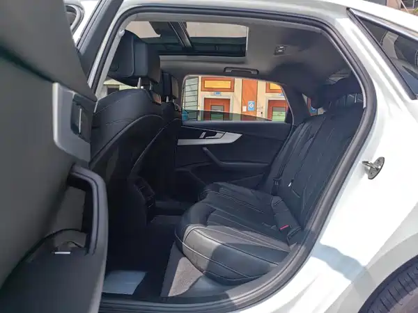 Audi A4L 2024