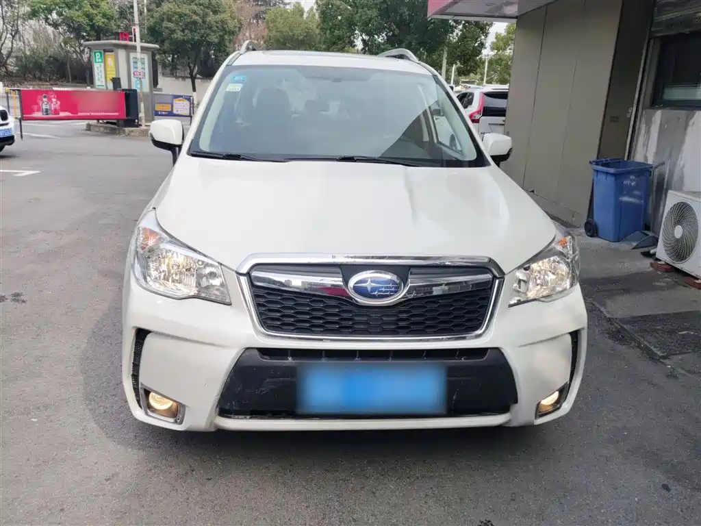 Subaru Forester 2015 — фото 3