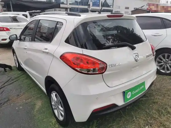 Baojun 310 2016