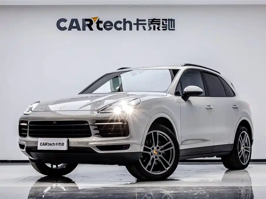 Porsche Cayenne 2021 — фото 1