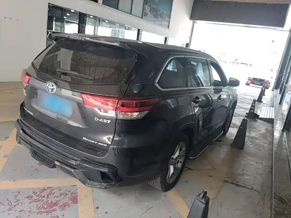 Toyota Highlander 2020