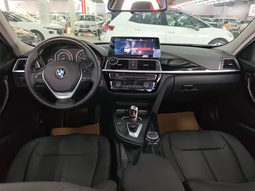 BMW 3 Series 2016 — фото 10