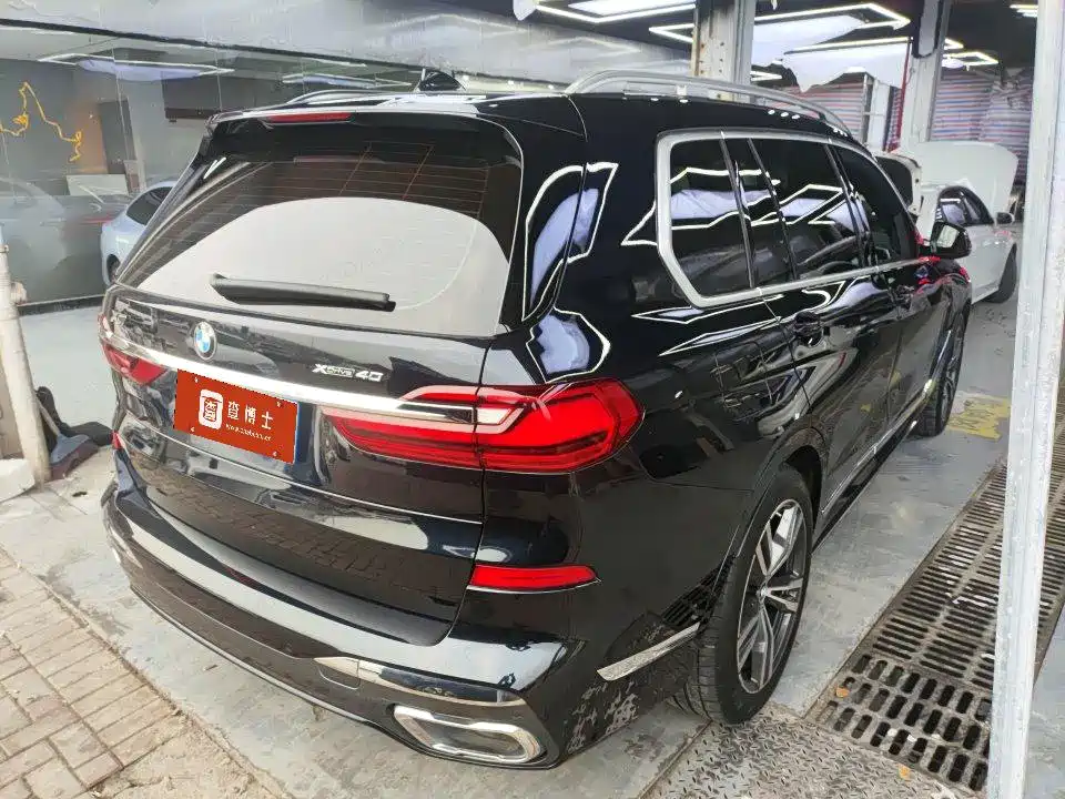 BMW X7 2021 — фото 9