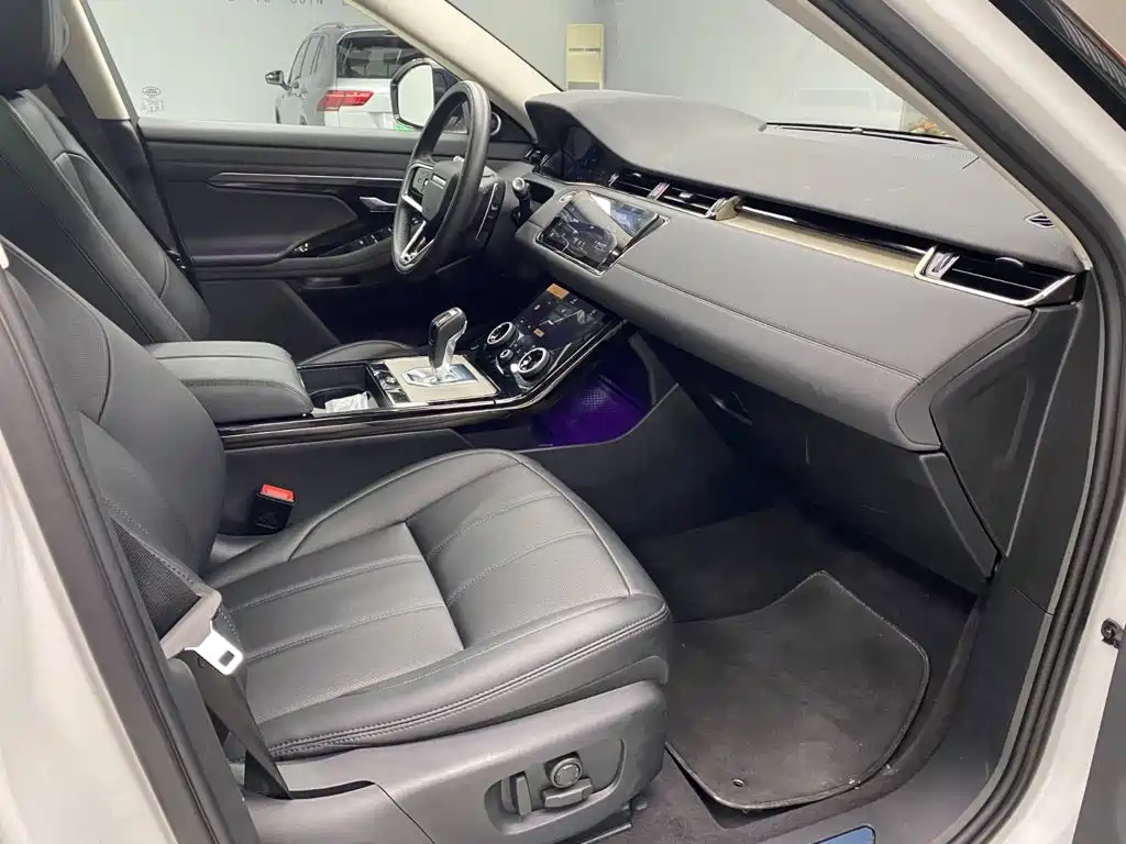 Land Rover Range Rover Evoque 2023 — фото 12