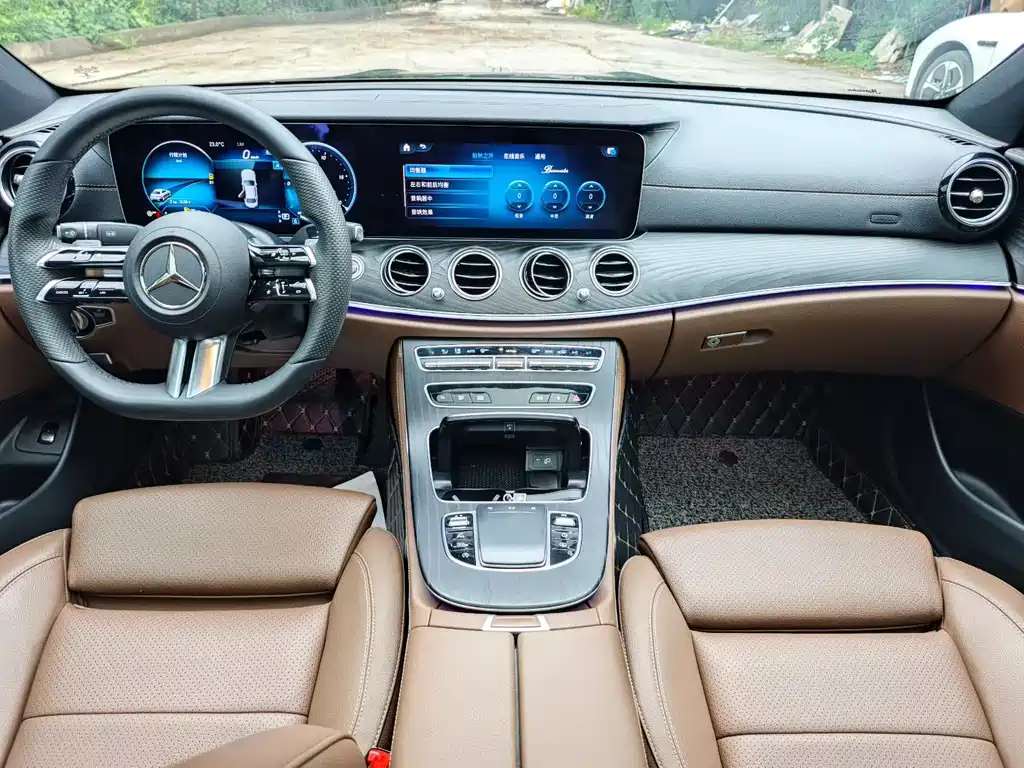 Mercedes-Benz E-Class 2022 — фото 6