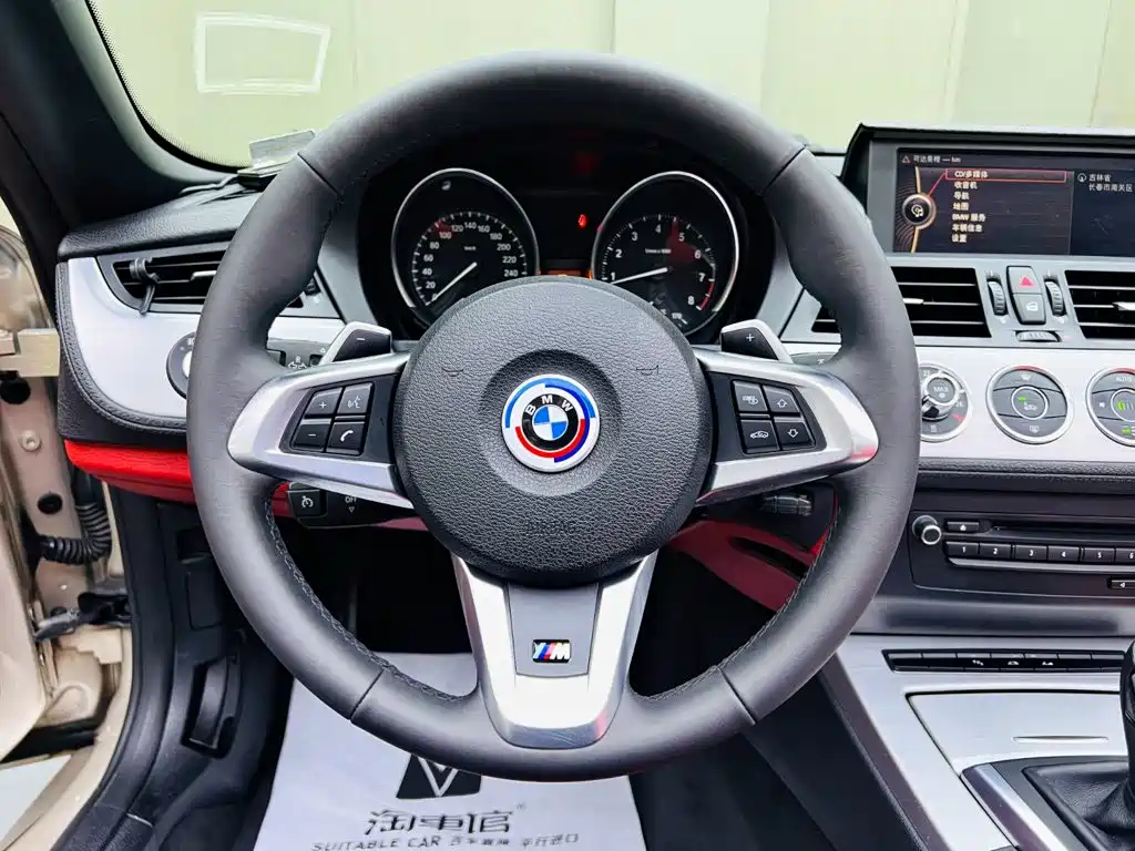 BMW Z4 2012 — фото 10