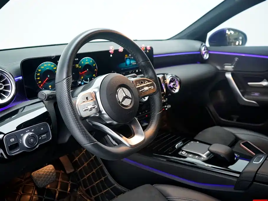 Mercedes-Benz A-Class 2020 — фото 19