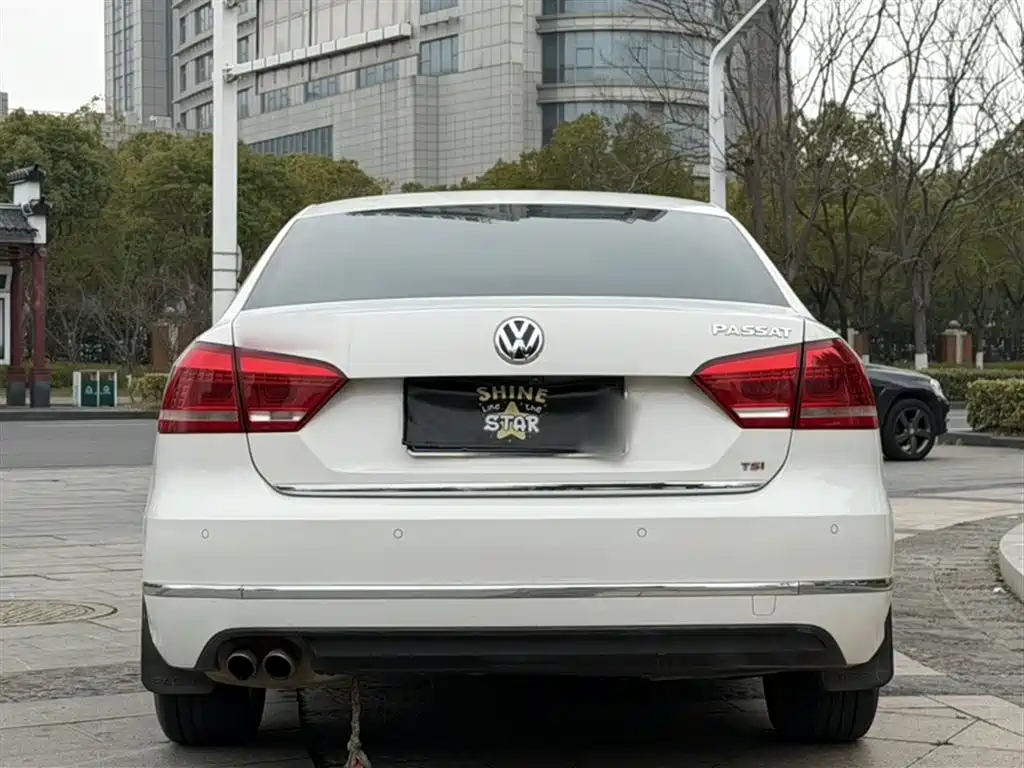 Volkswagen Passat 2015 — фото 25
