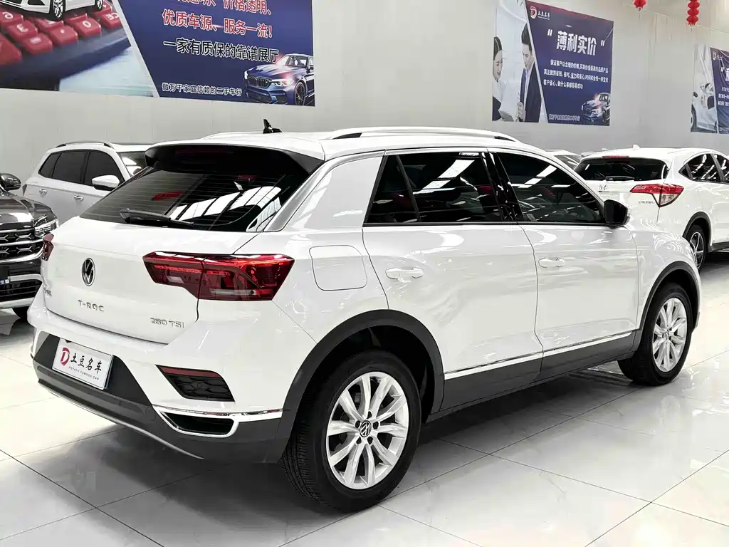 Volkswagen T-Roc 2023 — фото 4