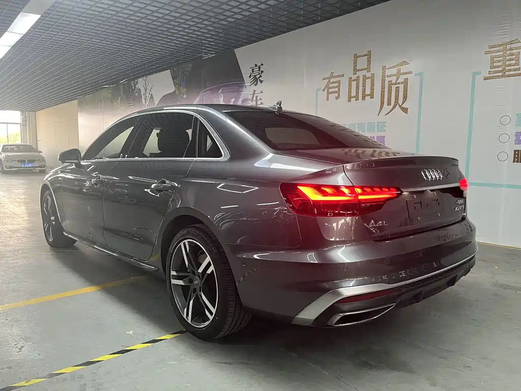 Audi A4L 2020 — фото 16