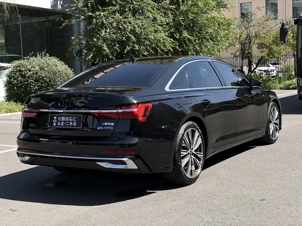 Audi A6L 2025 — фото 4
