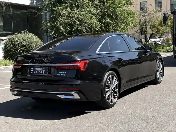 Audi A6L 2025