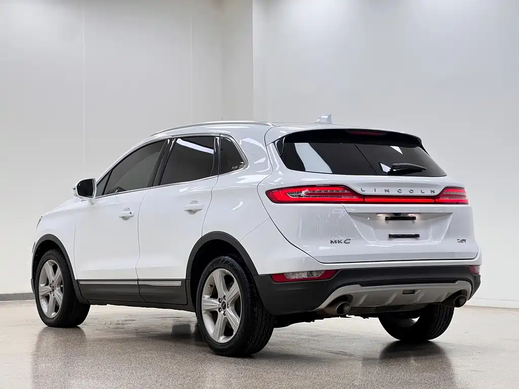 Lincoln MKC 2017 — фото 26